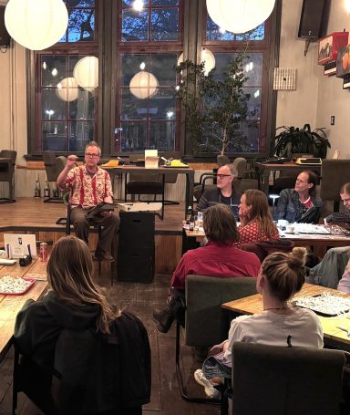 Typewritercafé met Jehudi Lezing collagegedichten door Jehudi